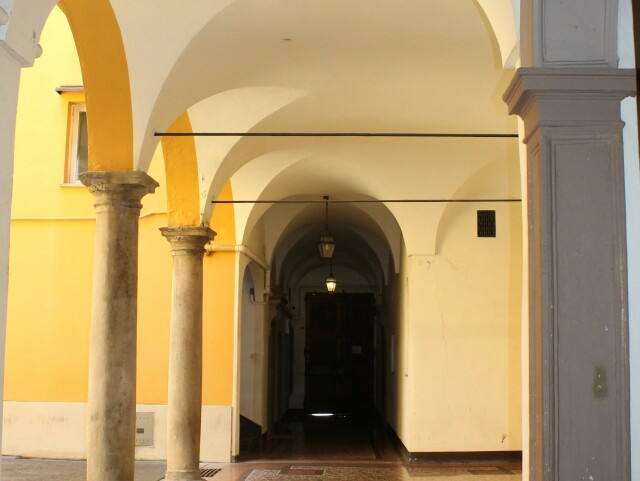 Via Castiglione